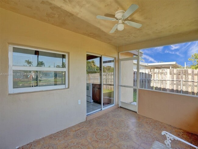 Building Photo - 8550 NW 27th Pl