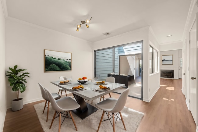 Primary Photo - Tarzana Townhome – 2BR/2.5BA + Community P...