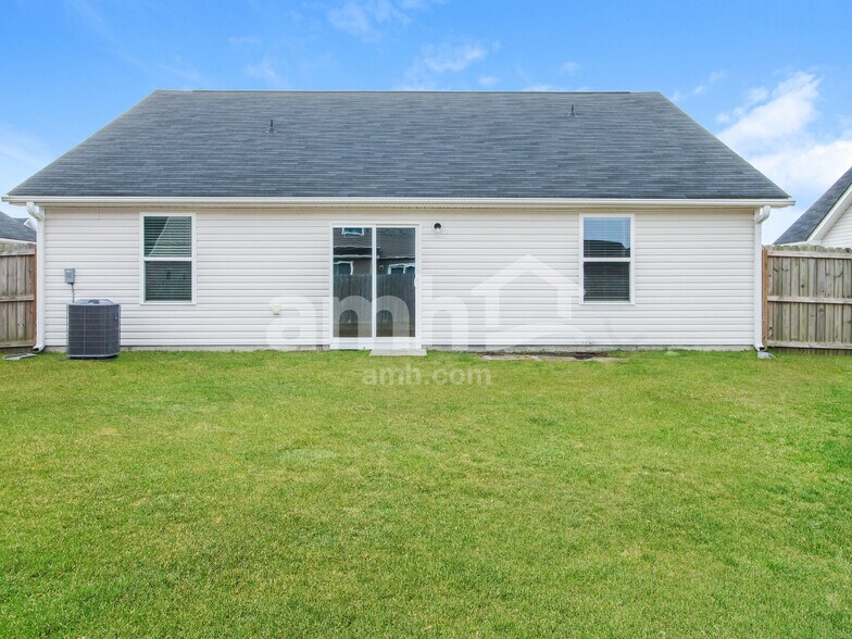 Building Photo - 7113 Boykin Spaniel Way