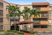 Building Photo - 5900 SW 127th Ave