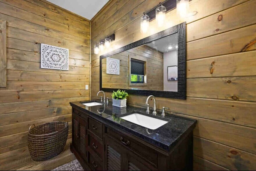 Building Photo - 2609 Stonebrook Dr