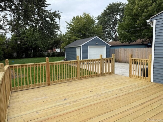Building Photo - 22712 Clairwood St
