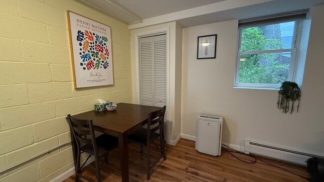 Building Photo - 106 Clover Ln