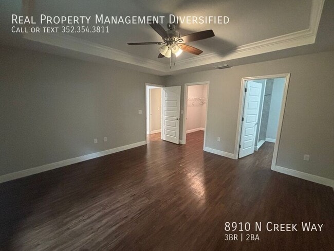 Building Photo - 8910 N Creek Way