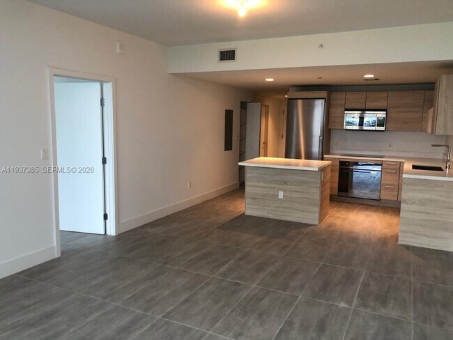 Building Photo - 16385 Biscayne Blvd