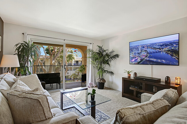Building Photo - 146 Por La Mar Cir