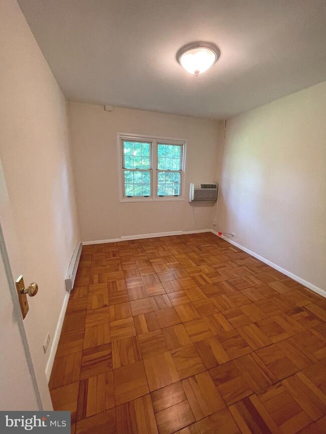 Building Photo - 3569 Martha Custis Dr