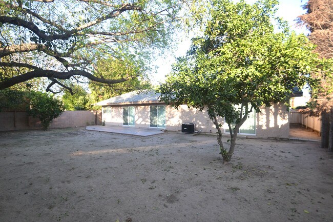 Building Photo - 7047 Nestle Ave