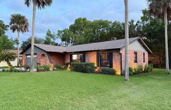 Building Photo - 208 Wellington Dr