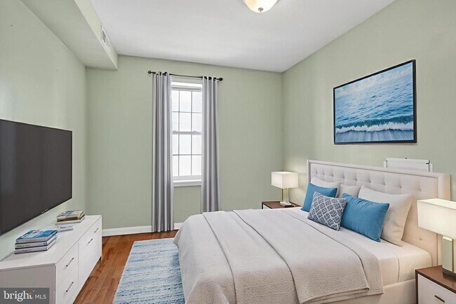 Building Photo - 1400 S Chadwick St