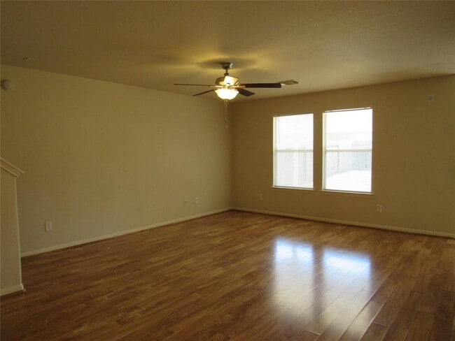 Building Photo - 6338 Applewood Forest Dr