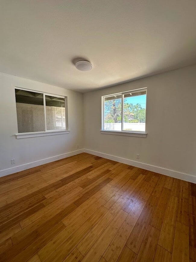 Building Photo - HANA