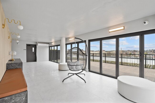 Building Photo - 337 Johnston Ave