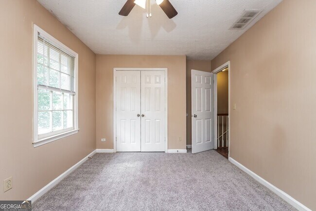 Building Photo - 3550 Spring Creek Cir