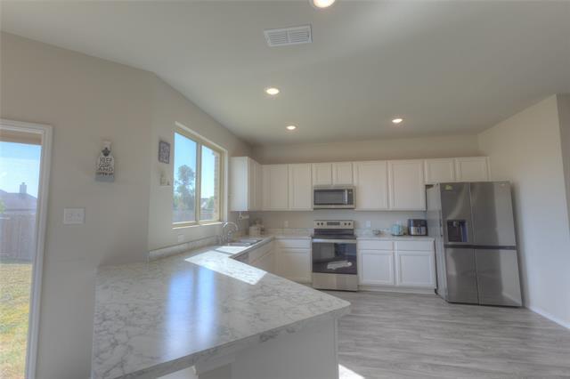 Building Photo - 1305 Benwick Dr