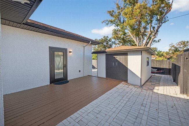 Building Photo - 2835 W Shelton Ave