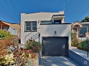 Building Photo - 3732 Buell St