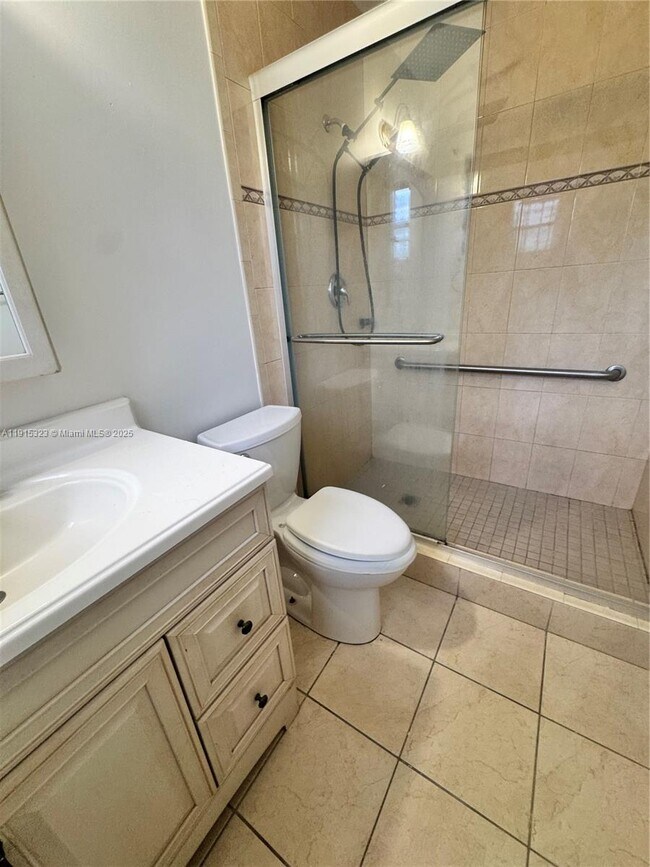 Building Photo - 2715 SW 119th Ct