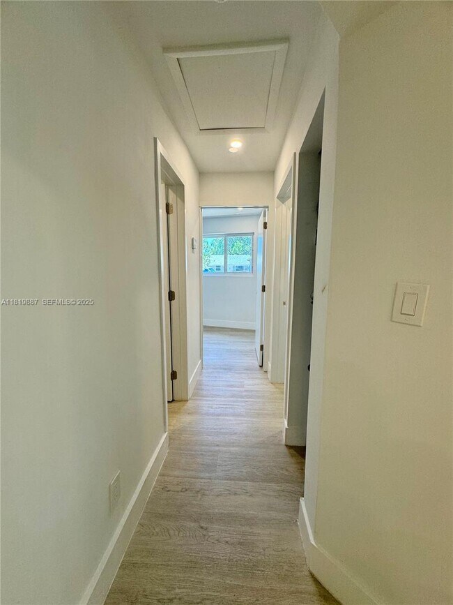 Building Photo - 111 NW 7th Ave