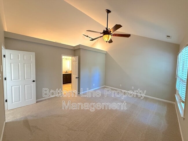 Building Photo - 2321 Heathershire Ln