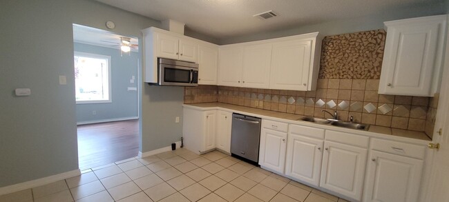 Primary Photo - Beautiful, updated 2 bedroom rental!