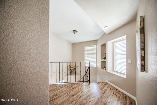 Building Photo - 6832 W Morrow Dr