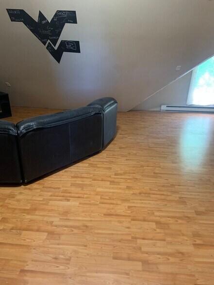 Bedroom 5 - 922 College Ave