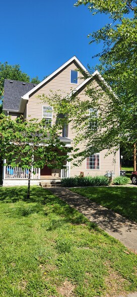 Building Photo - 2935 Grinstead Dr