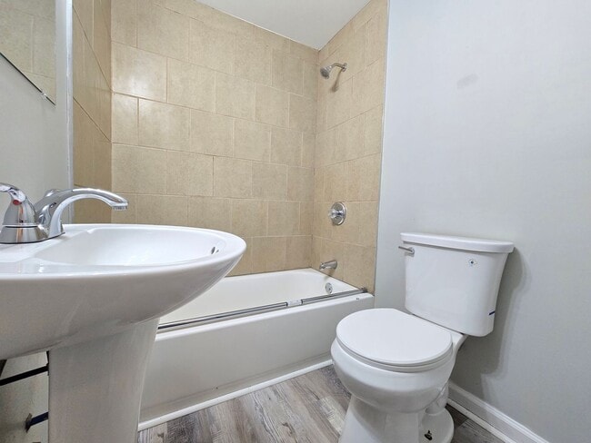 Building Photo - 115 N 46th St