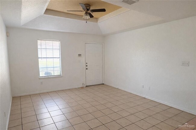 Building Photo - 12 Gastel Cir