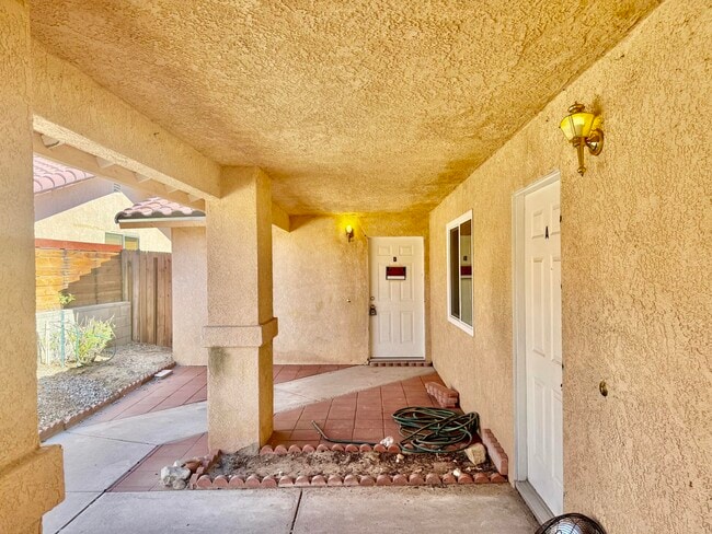 Building Photo - 13860 Luis Dr