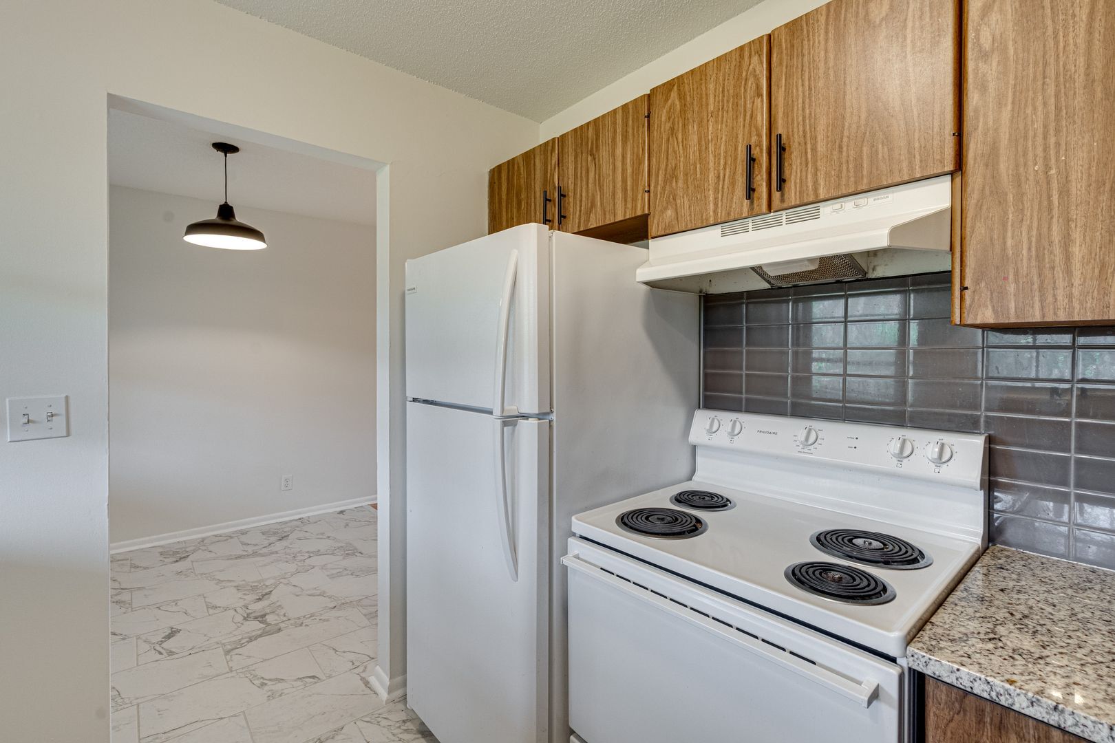 Building Photo - 2845 Dayton Blvd