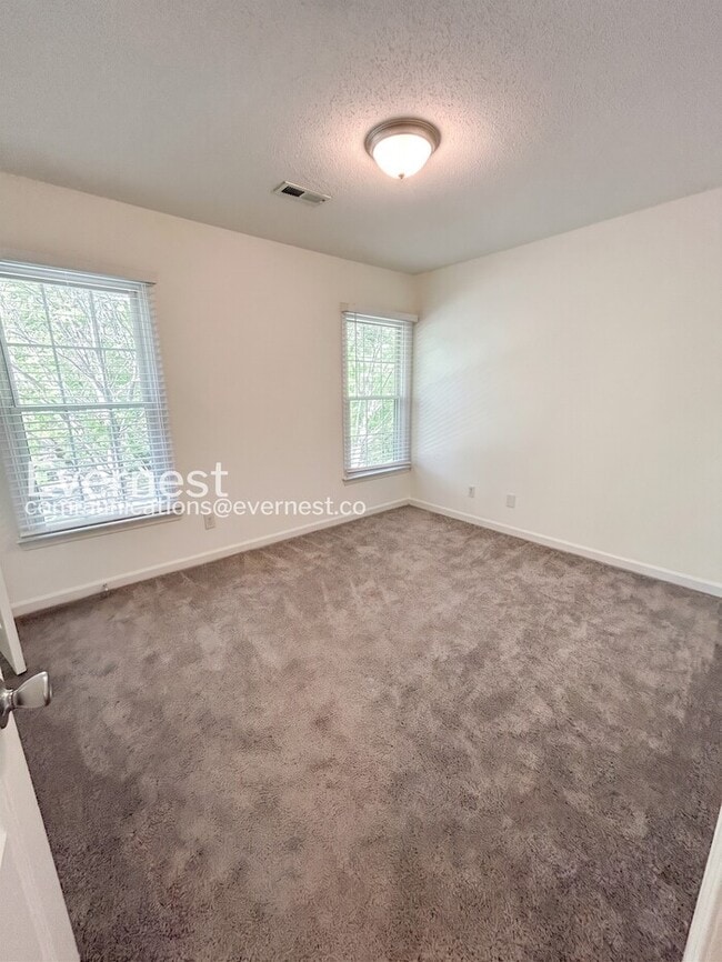 Building Photo - 3312 Northbrook Dr