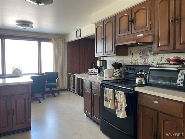 Building Photo - 1825 Winter Rd