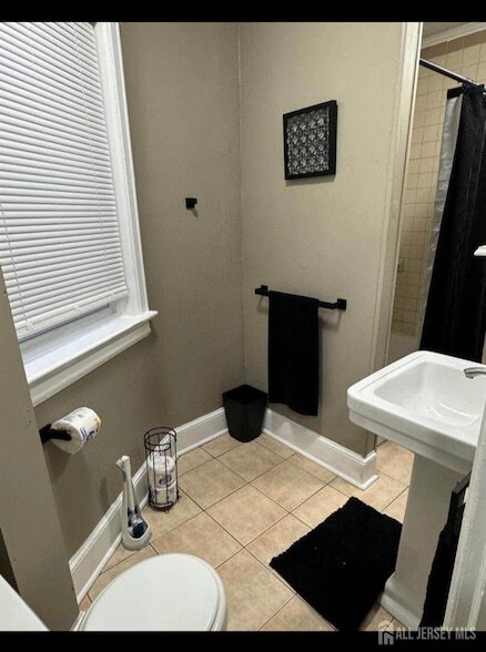 Building Photo - 22 Dunham St