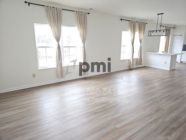 Building Photo - 5240 Castamere Dr