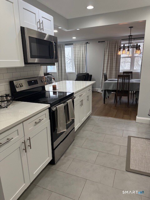 Building Photo - 887 Farmington Ave