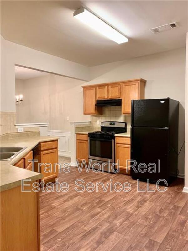 Building Photo - 2534 Winslow Ridge Dr NE