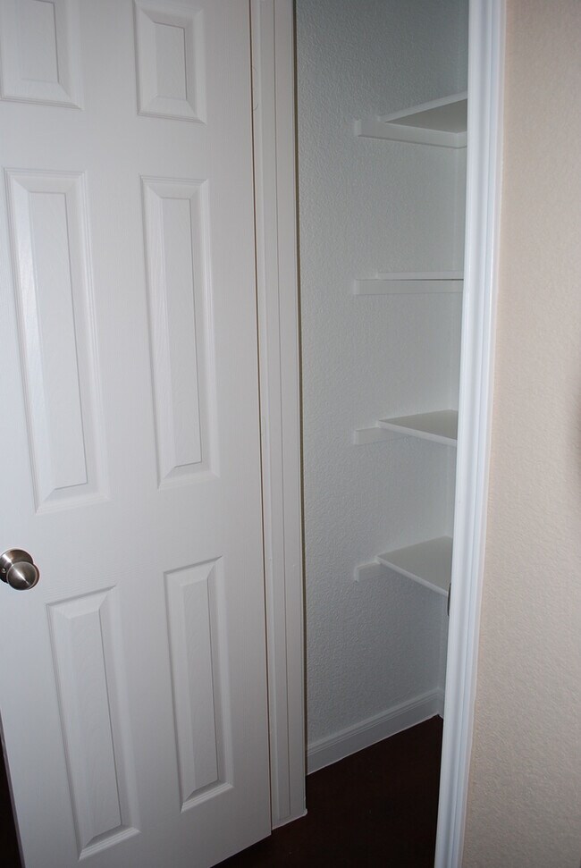 Building Photo - 1514 Dakota Trce