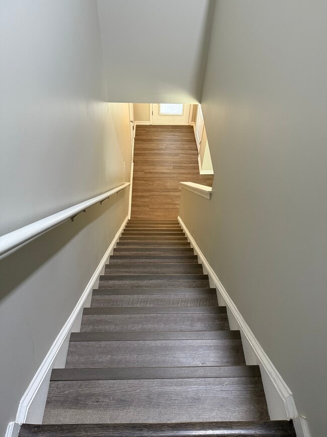 Building Photo - 536 Sansberry Dr