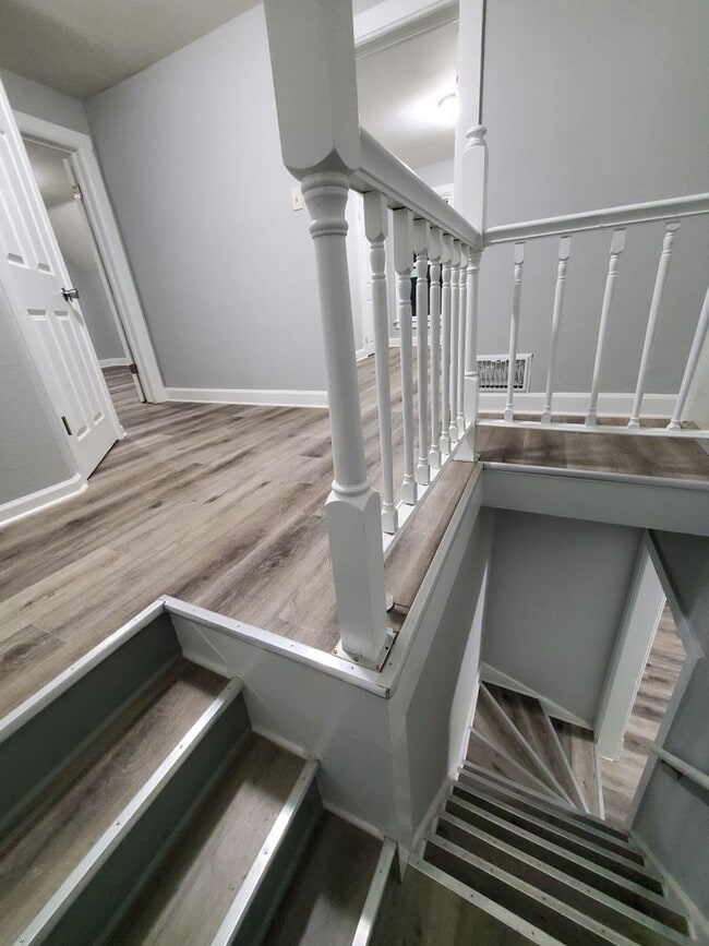 Building Photo - 164 N Lincoln Ave