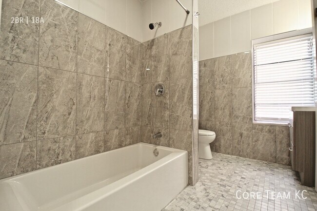 Building Photo - 3214 Harrison St