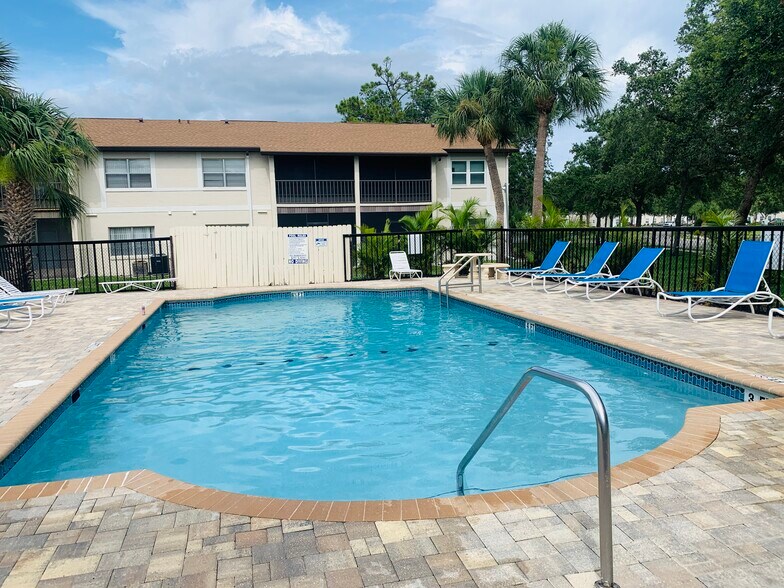 Building Photo - 428 Banana Cay Dr