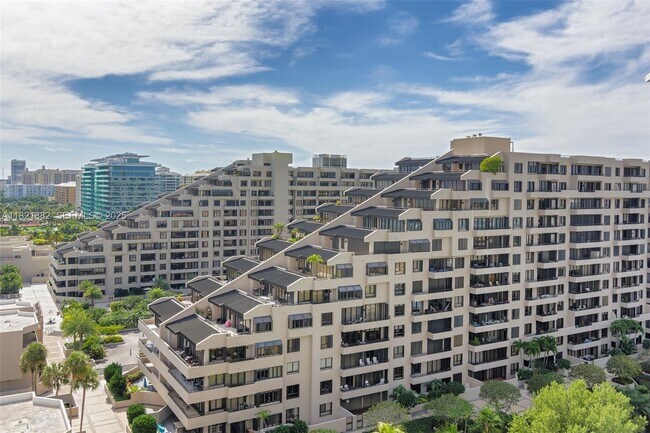 Building Photo - 201 Crandon Blvd