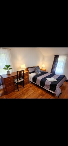 Building Photo - 19 Bonnell Pl