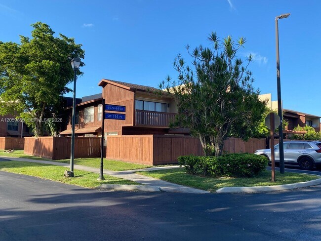 Building Photo - 6544 SW 114th Pl