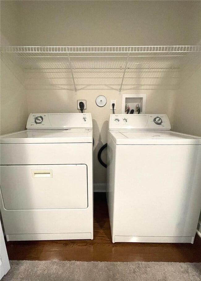 Building Photo - 19 SE 3rd Ave