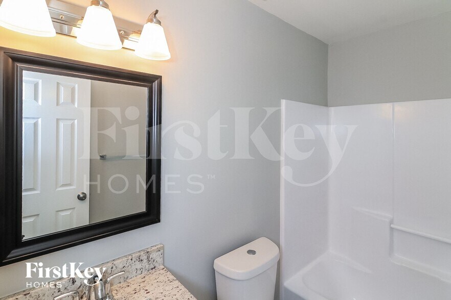 Building Photo - 206 Whitney Ln