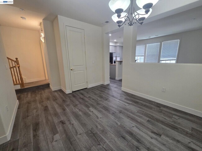 Building Photo - 3727 Whitworth Dr