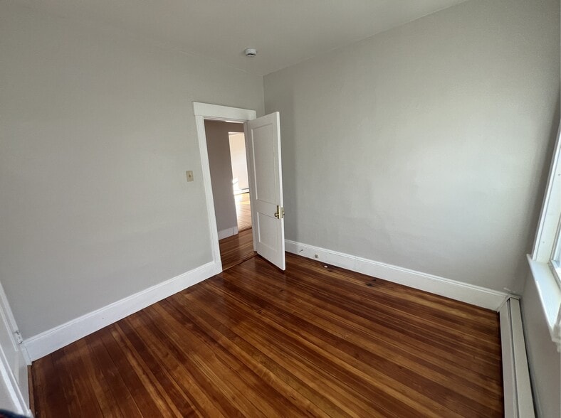 BR2 - 69 Frederick Ave